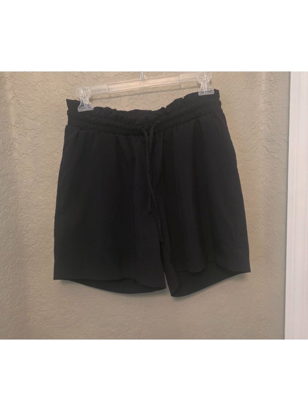Mondetta Luxury Black Pull On Performance 6" Inseam Shorts size S EUC